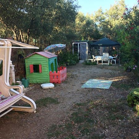 Apartamento A Casa Di Nonna Luciana - Trilocale Con Giardino Ceriale Exterior foto