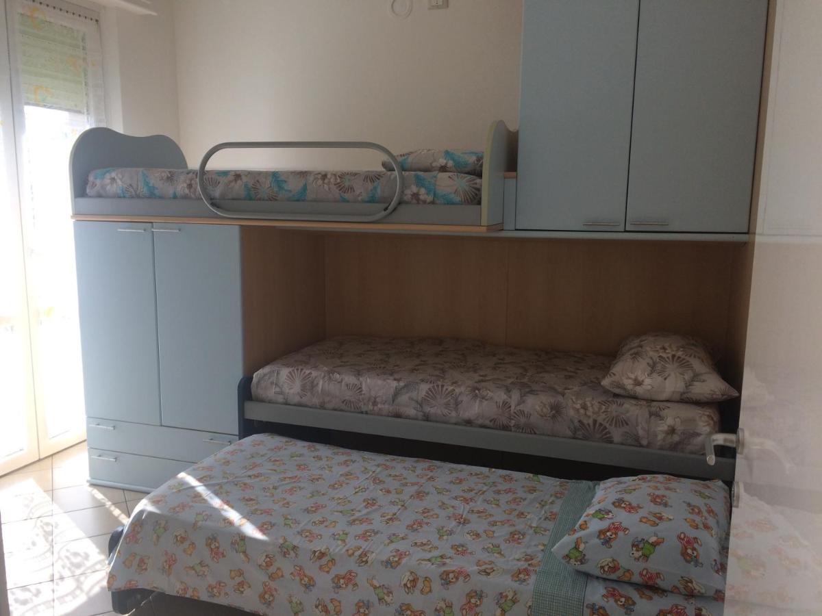 Apartamento A Casa Di Nonna Luciana - Trilocale Con Giardino Ceriale Exterior foto