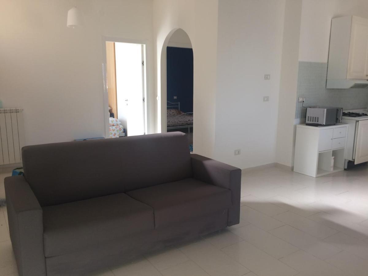 Apartamento A Casa Di Nonna Luciana - Trilocale Con Giardino Ceriale Exterior foto