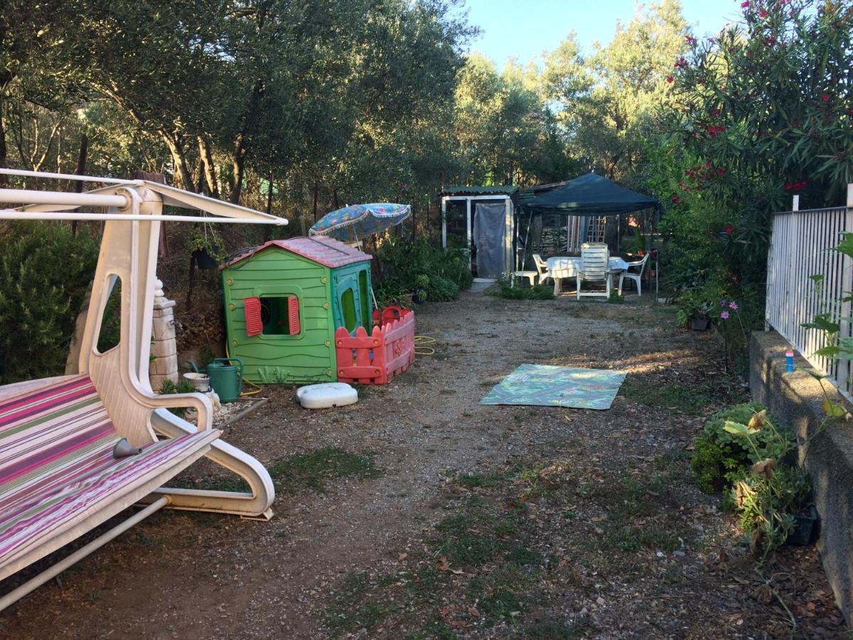 Apartamento A Casa Di Nonna Luciana - Trilocale Con Giardino Ceriale Exterior foto